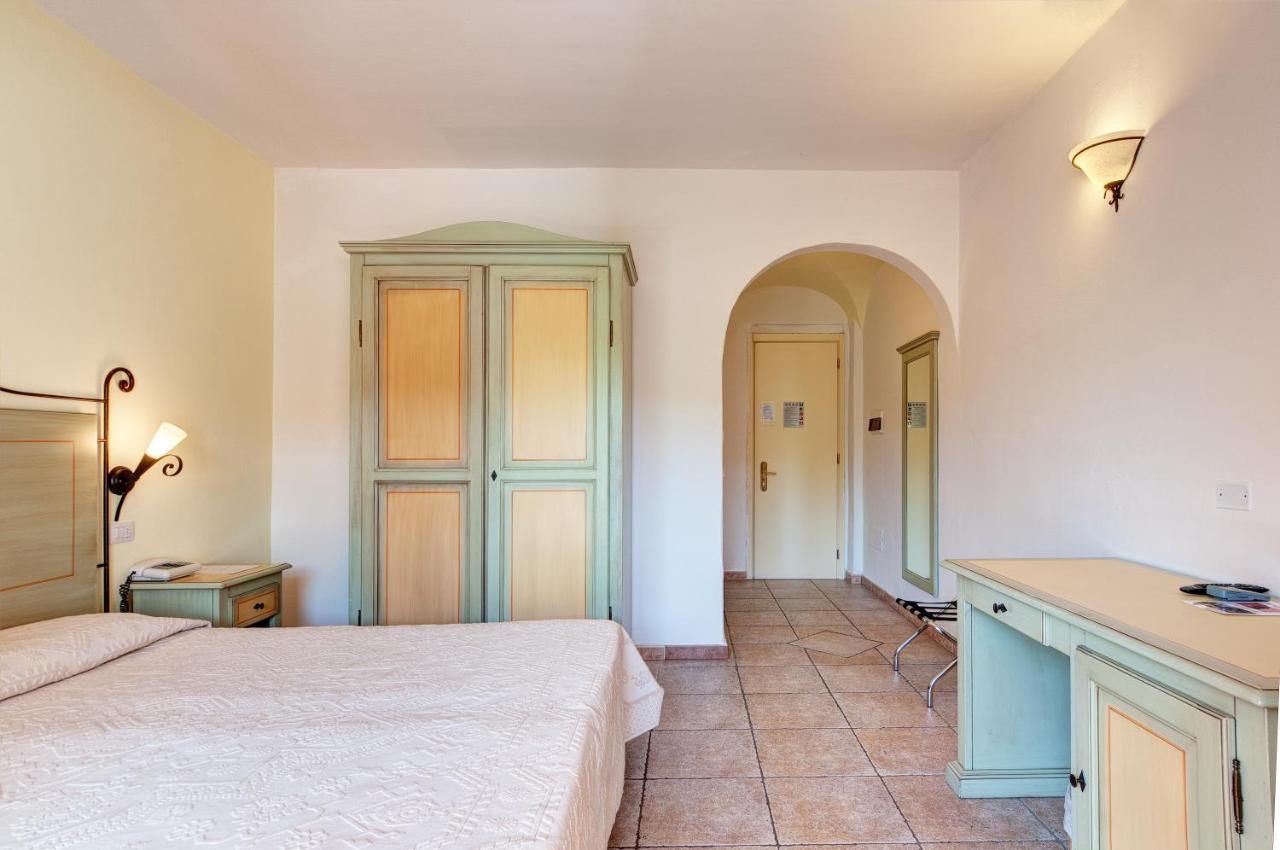Hotel Li Graniti Baja Sardinia Eksteriør bilde