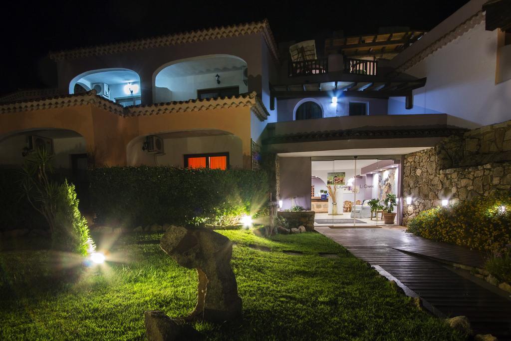 Hotel Li Graniti Baja Sardinia Eksteriør bilde