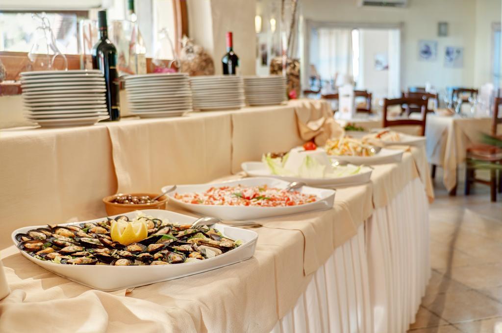 Hotel Li Graniti Baja Sardinia Eksteriør bilde