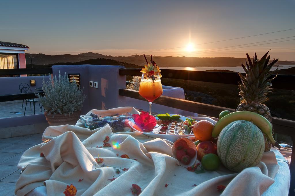 Hotel Li Graniti Baja Sardinia Eksteriør bilde